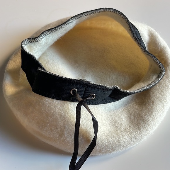 Cute Beret ! - Picture 3 of 4